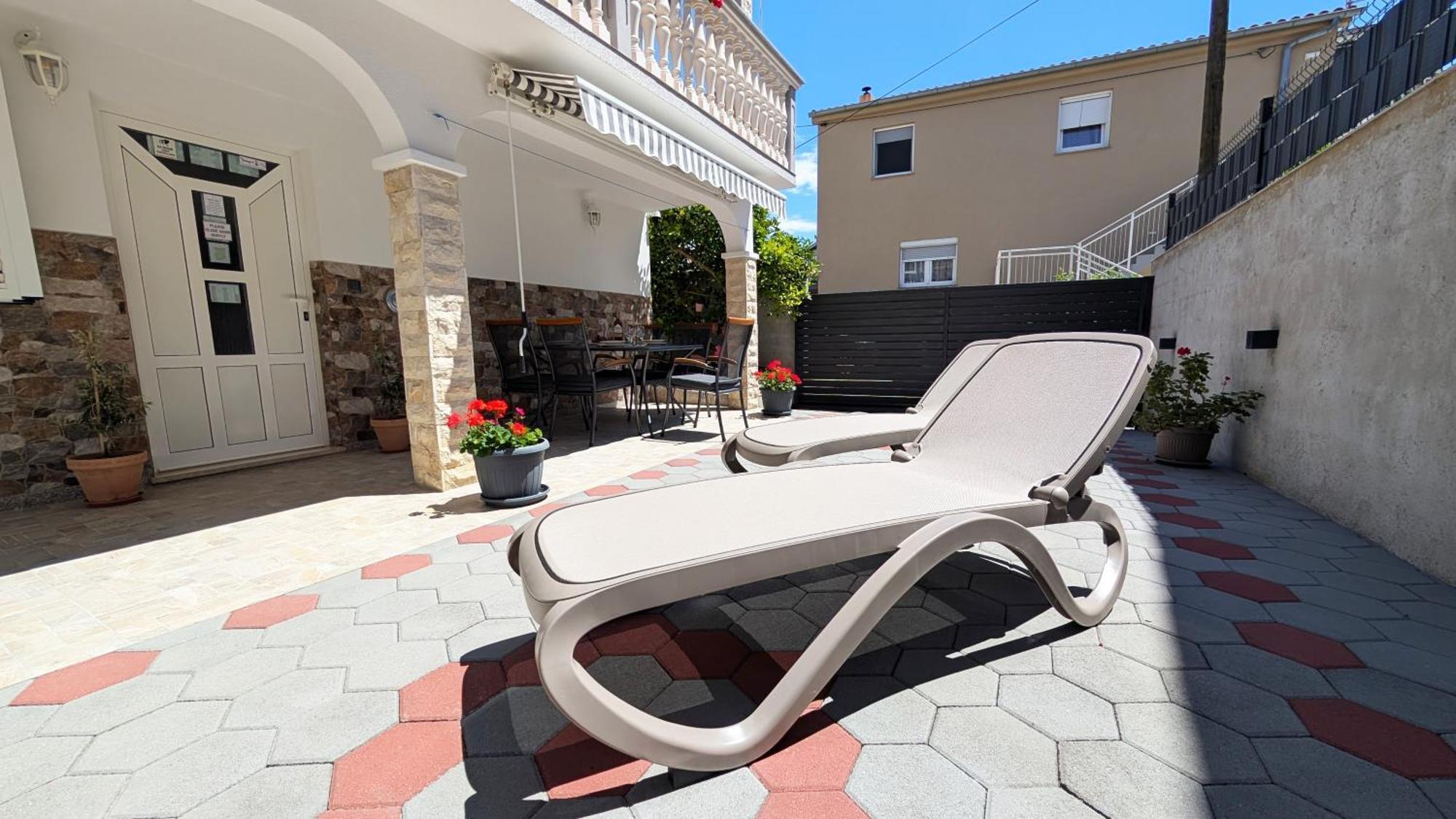 Modern 3Br Apartments In Zadar With Balcony Or Terrace, Free Parking & Ac Rum bild